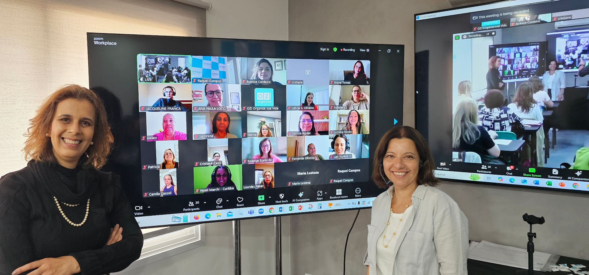 Aluna assistindo à Sala de Destrave online com a instrutora